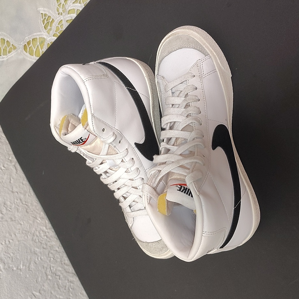 Nike Blazer Vintage White Black Sneakers Shoes Women's Size 8 - Picture 6 of 10